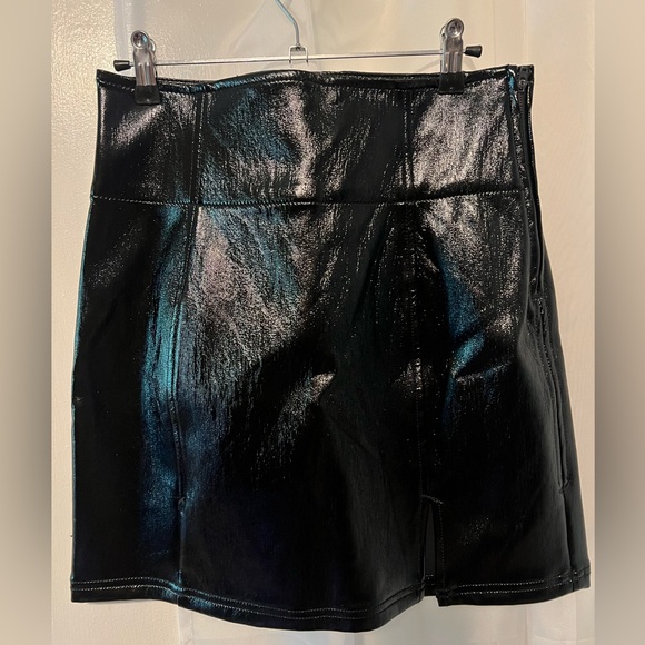 Free People Black Faux Leather Mini Skirt EUC - Picture 3 of 8